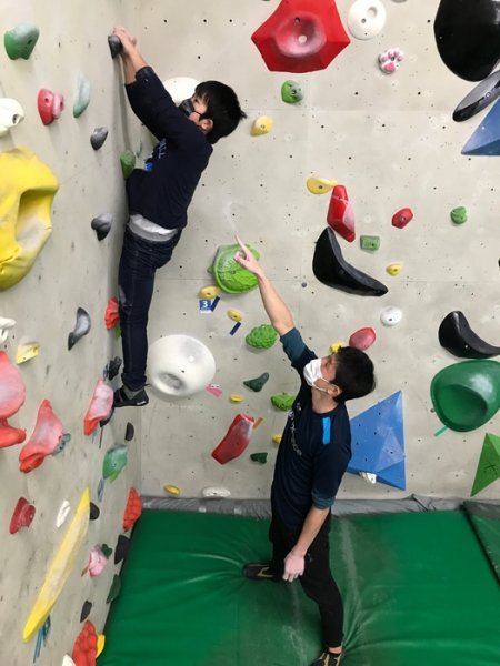 親子でクライミングを楽しむのもいいですね♪
