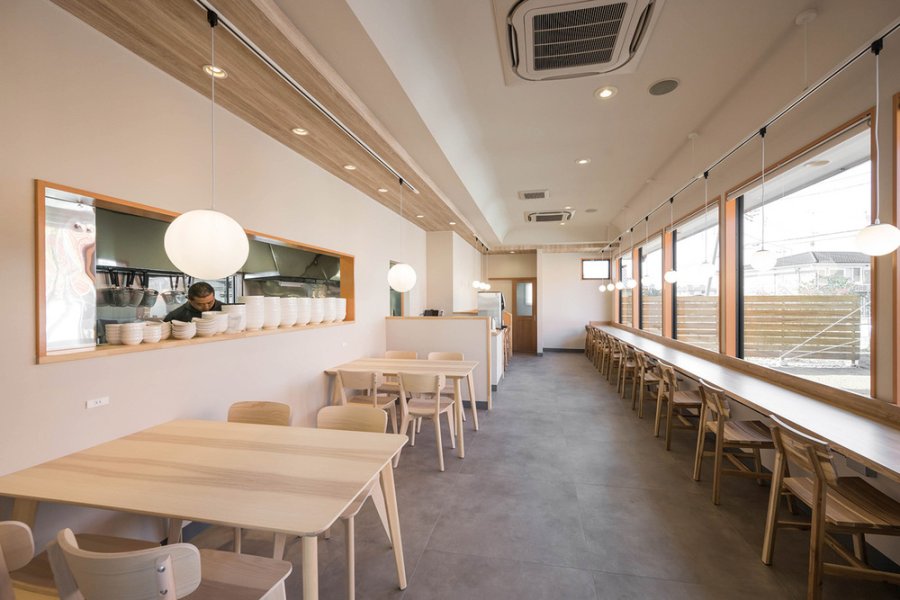 店内は清潔感ある空間！　女性一人でも入りやすいです！