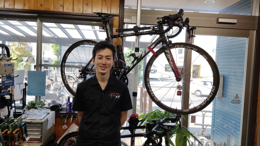 オーナーの山田修市さん。自転車について親身に、詳しく、情熱的に、相談に乗ります
