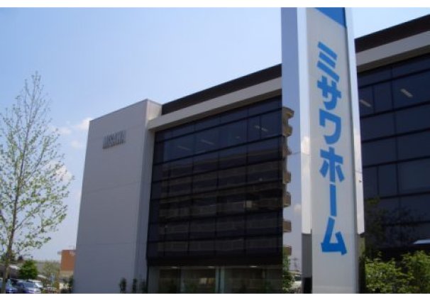 茨城県庁ミサワ社屋の中に事務所がございます。駐車場も完備
